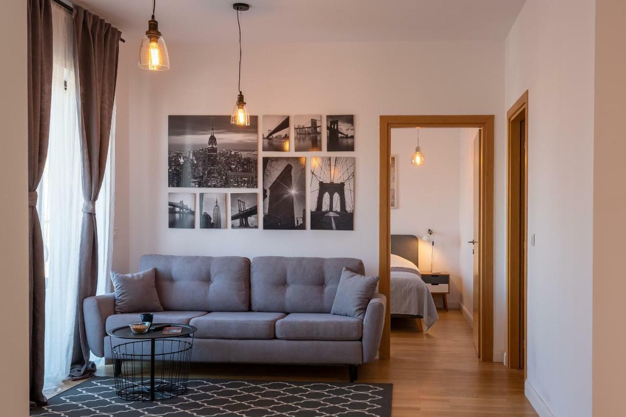 Central Apartment Bucarest Esterno foto