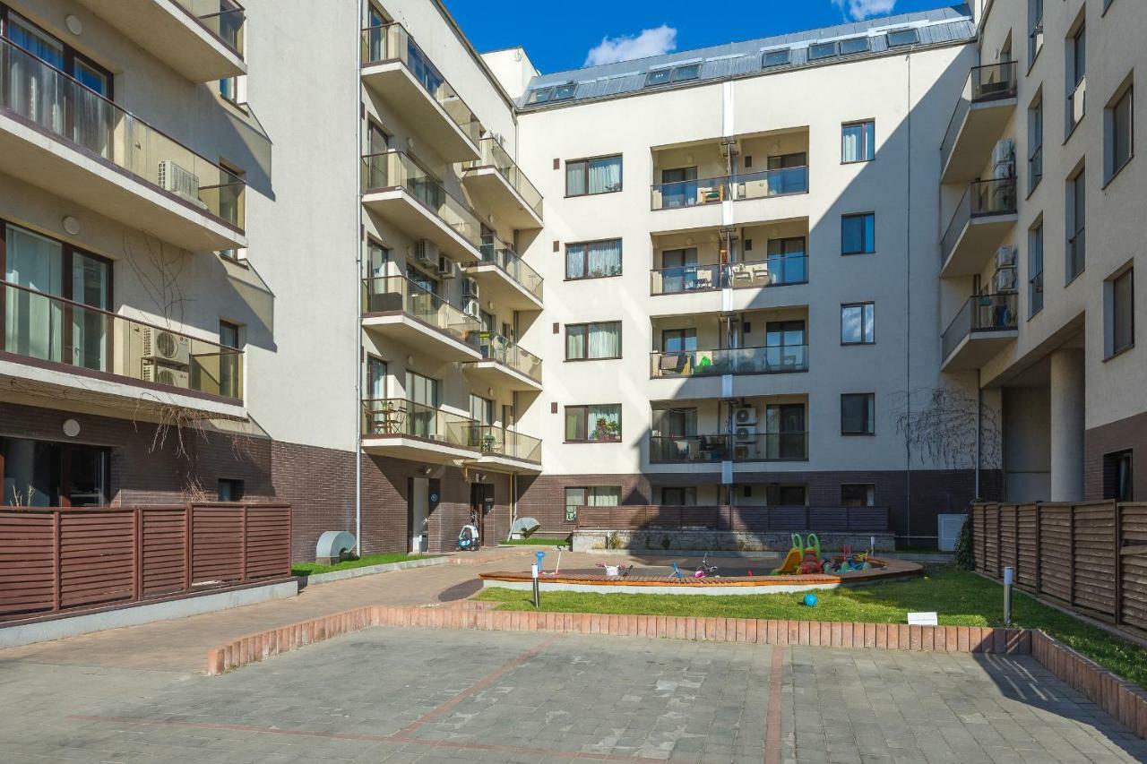 Central Apartment Bucarest Esterno foto